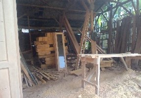 KAMSARI PANGLONG/PENGRAJIN KAYU